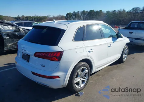 2018 Audi Q5 2.0T Premium/2.0T Tech Premium z USA, uszkodzony, nr VIN WA1ANAFY7J2044232